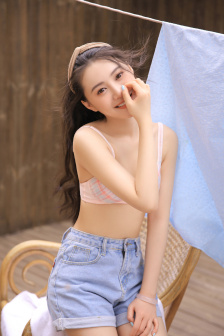 夜色撩人赵晟祁甜甜小说